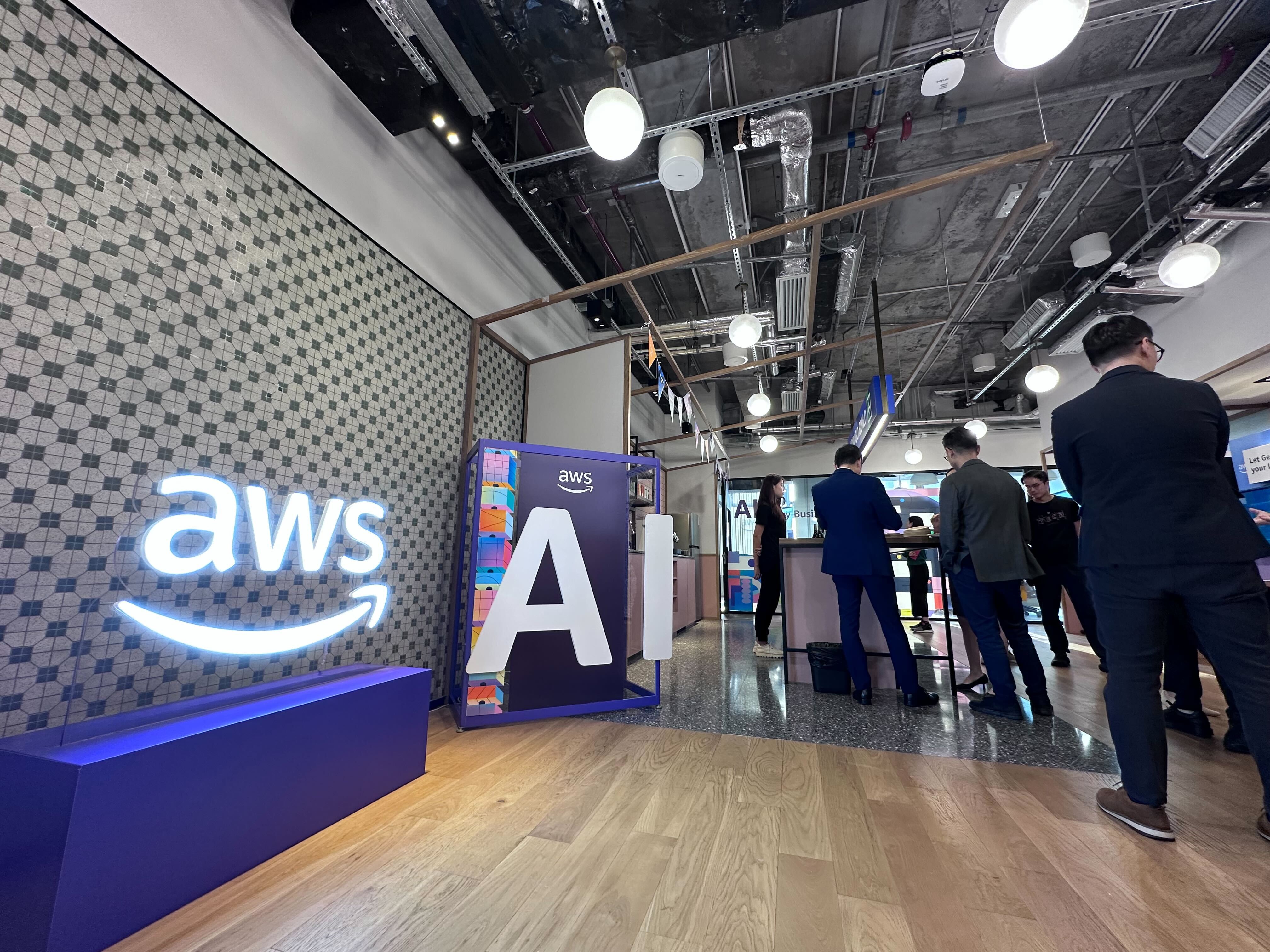 AWS 在香港開設首個 GenAI Pop-up 體驗空間　推動生成式 AI 普及應用