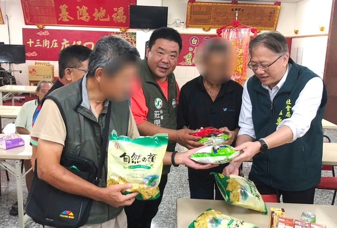 台南社局收容40人避颱風