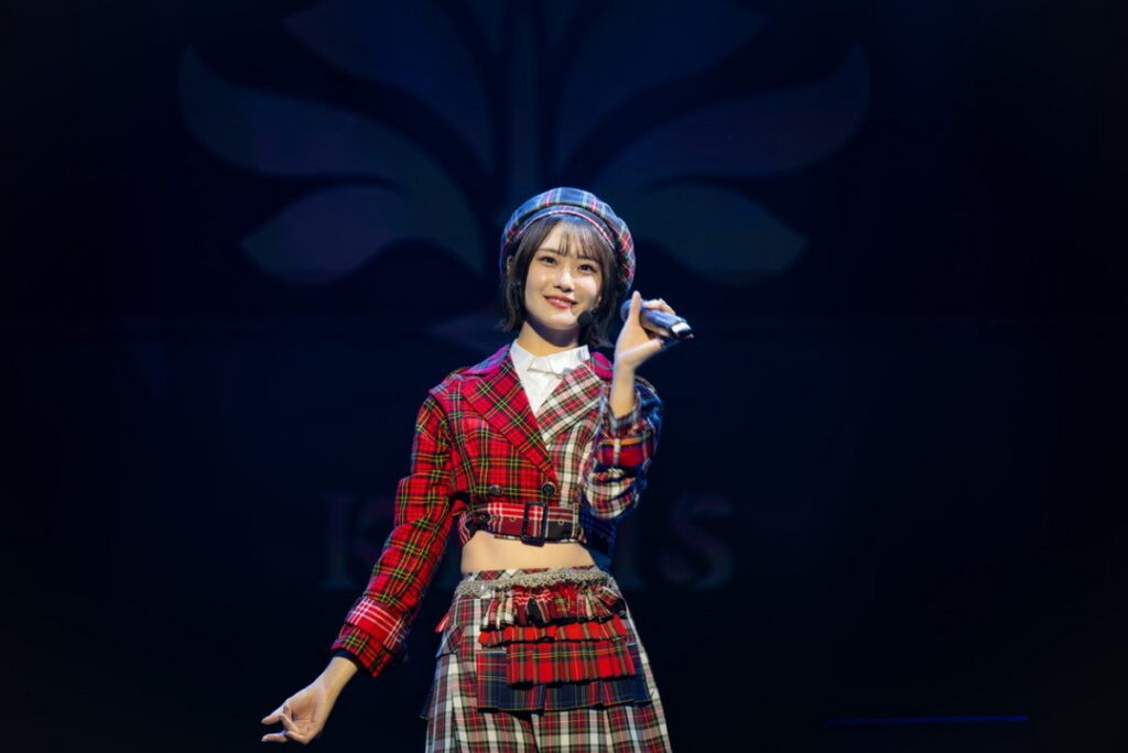 KIRIS的成員-語晴,曾擔任AKB48 TeamTP第二代隊長,如今升任KIRABASE「星辰偶像訓練總監」,亦是團內主唱。(圖/KIRABASE提供)