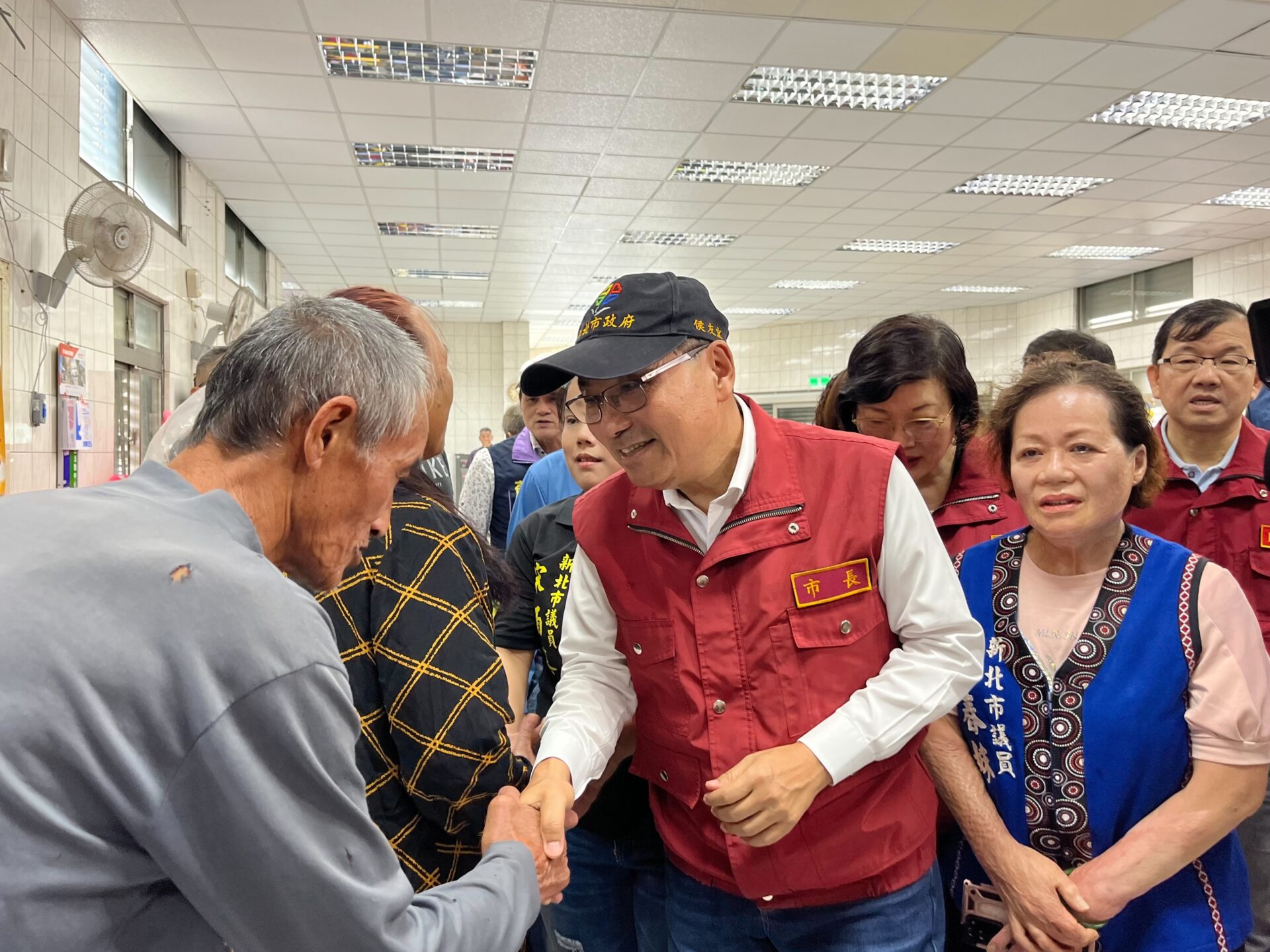 阿美家園聯外道路中斷　侯友宜視察搶災現場　關懷收容居民