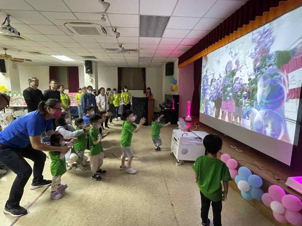 ▲慧榮科技捐贈彰化家扶發展學園120萬元感官輔具設備,將大大提升孩子們的感官發展。(記者林明佑翻攝)