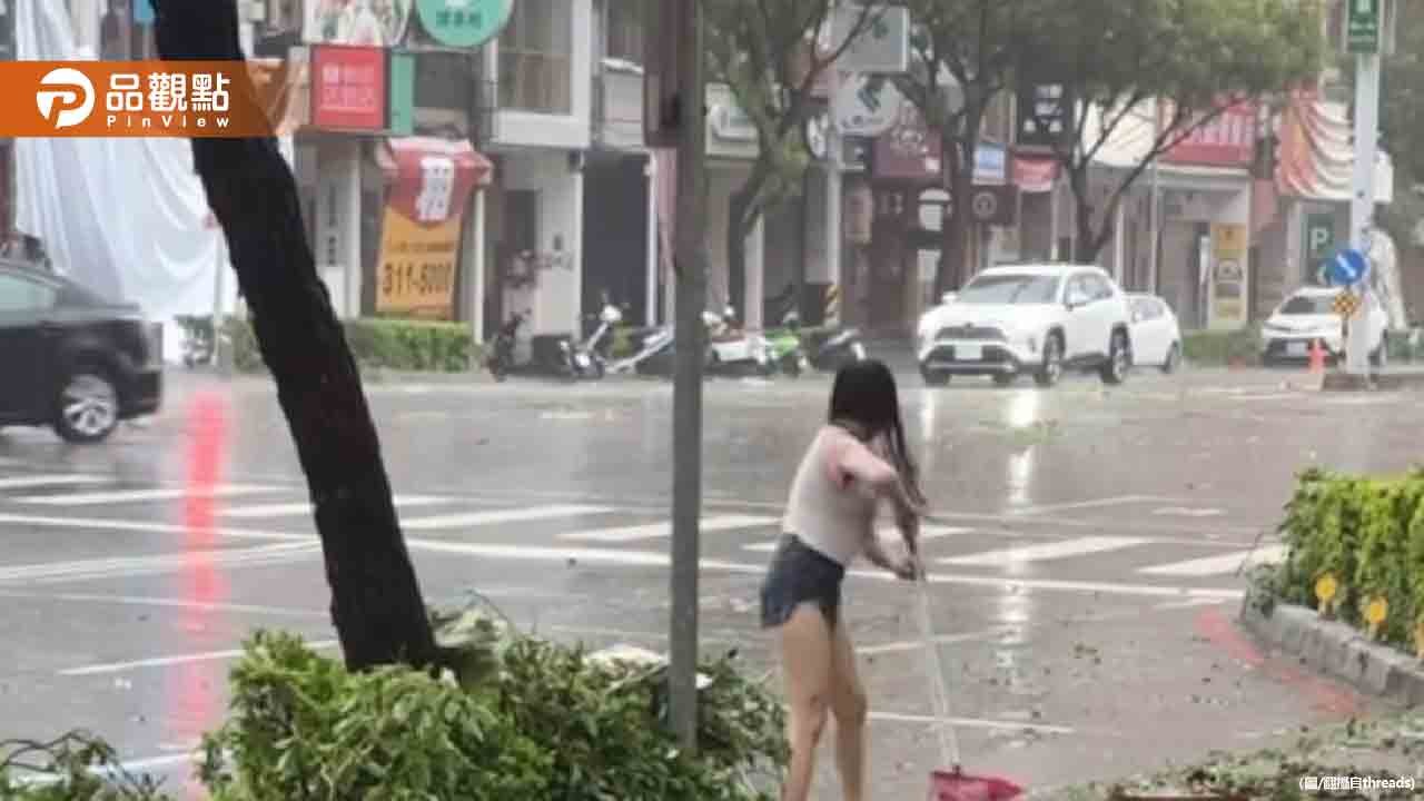 高雄最美天使!熱褲妹暴雨「徒手清水溝」全身濕透 網讚爆