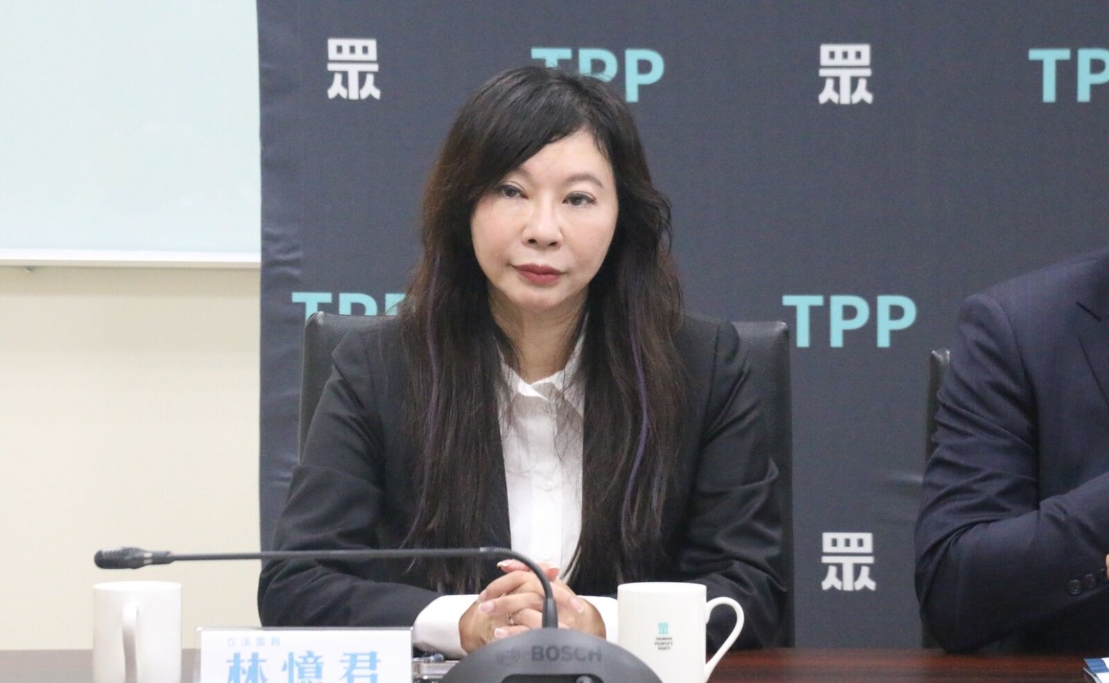 美軍火商惡意抬價台灣成冤大頭　林憶君：國造潛艦也買雷神公司 231