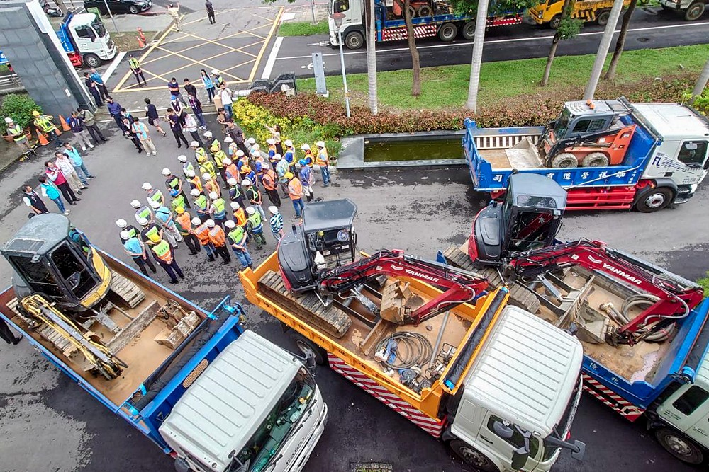 桃市府整裝馳援高雄風災 張善政:全力協助恢復市容 200 桃市府整裝馳援高雄風災 張善政:全力協助恢復市容 199