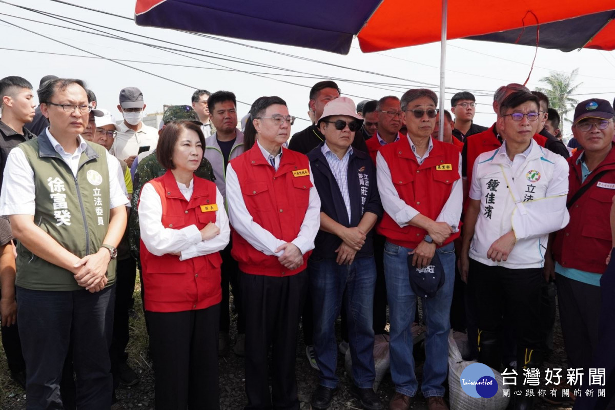 卓榮泰屏東視察災後復建　周春米爭取打造韌性城市