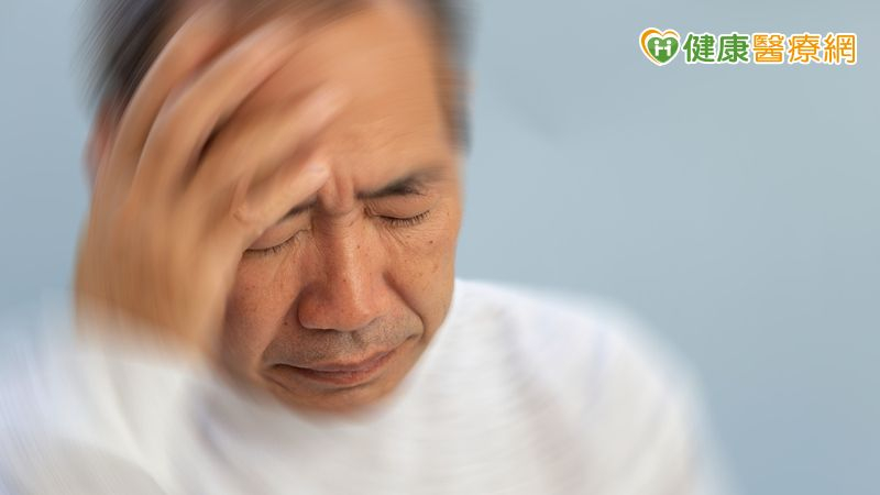 七旬翁染「隱球菌腦膜炎」意識不清、全身無力! 醫揭「傳染途徑」:快避開