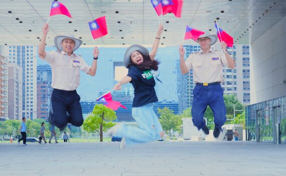 刷新紀錄!全國最大國旗震撼亮相 中市府曝3大亮點慶雙十