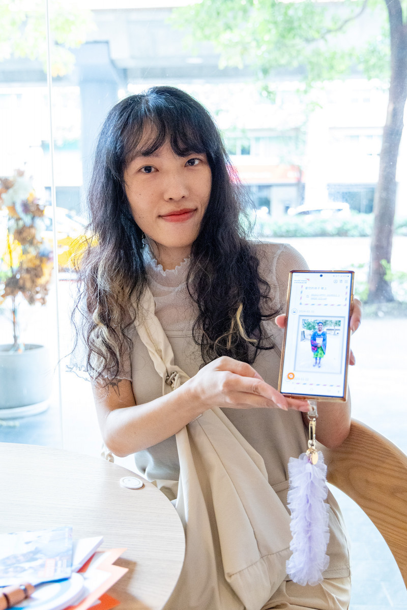 資助人劉小姐從孟加拉女孩5歲時就開始資助她,如今已是17歲少女,一路陪伴孩子穩定求學、朝夢想邁進,她覺得感恩又欣慰。(台灣世界展望會提供)