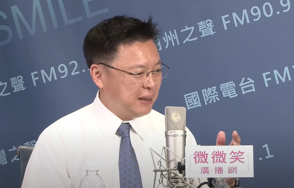 曾陷桃色風波的民進黨前立委趙天麟,6日首度談這事件表示,他心裡知道「誰要害我」,但他沒有對不起台灣,也沒有對不起反共立場。翻攝微微笑廣播網YT頻道
