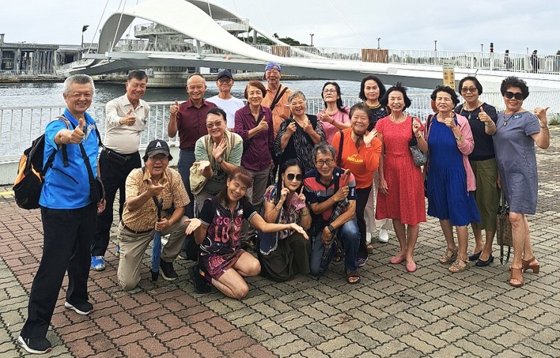 旗山中學28屆同窗 54年後再聚首