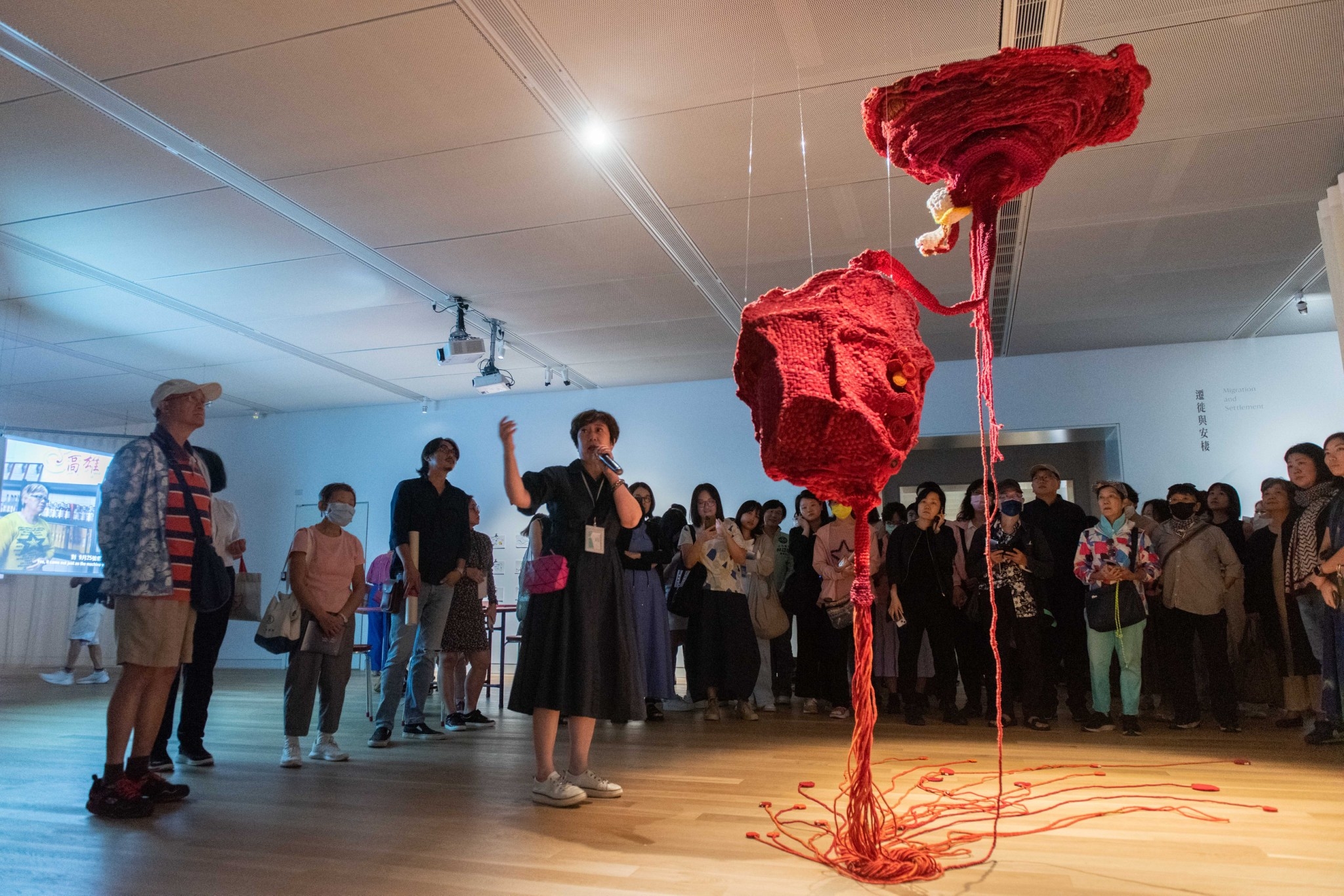 高美館30週年展《珍珠—南方視野的女性藝術》揭幕 高美館30週年展《珍珠—南方視野的女性藝術》揭幕