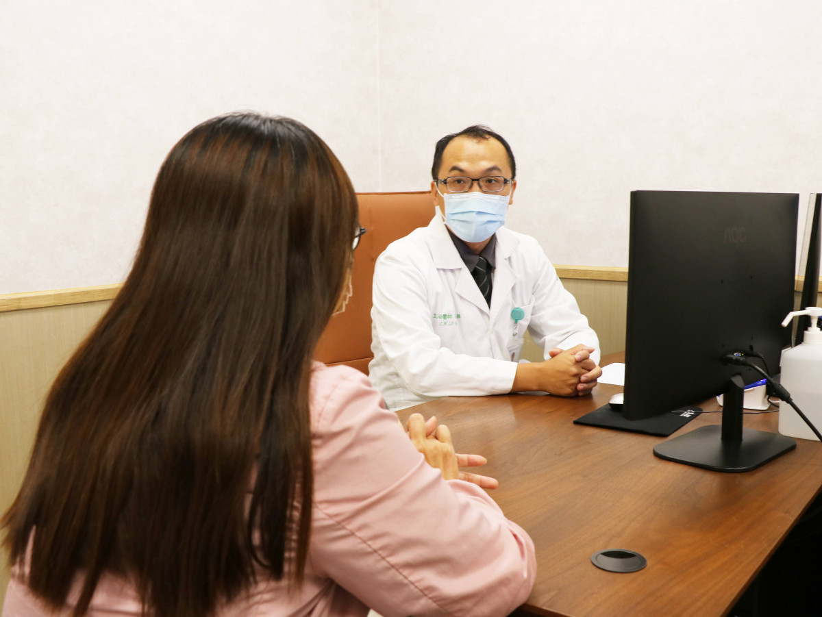 罹患癌症不再恐懼負面,支持性療法讓癌症病人有更好生活品質。圖為聯新國際醫院家庭醫學科主治醫師羅錦祥。圖/聯新國際醫院提供