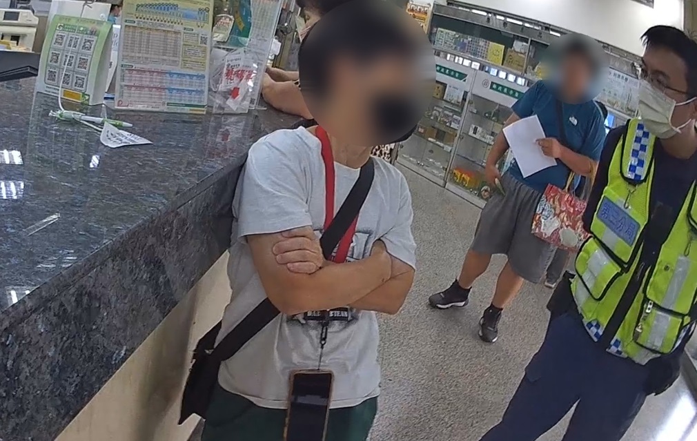 ▲圖說：陳姓婦人遭二次詐騙，欲匯款80萬以拿回先前遭詐的5百萬元，員警獲報前往攔阻 （圖／台中市政府 提供）