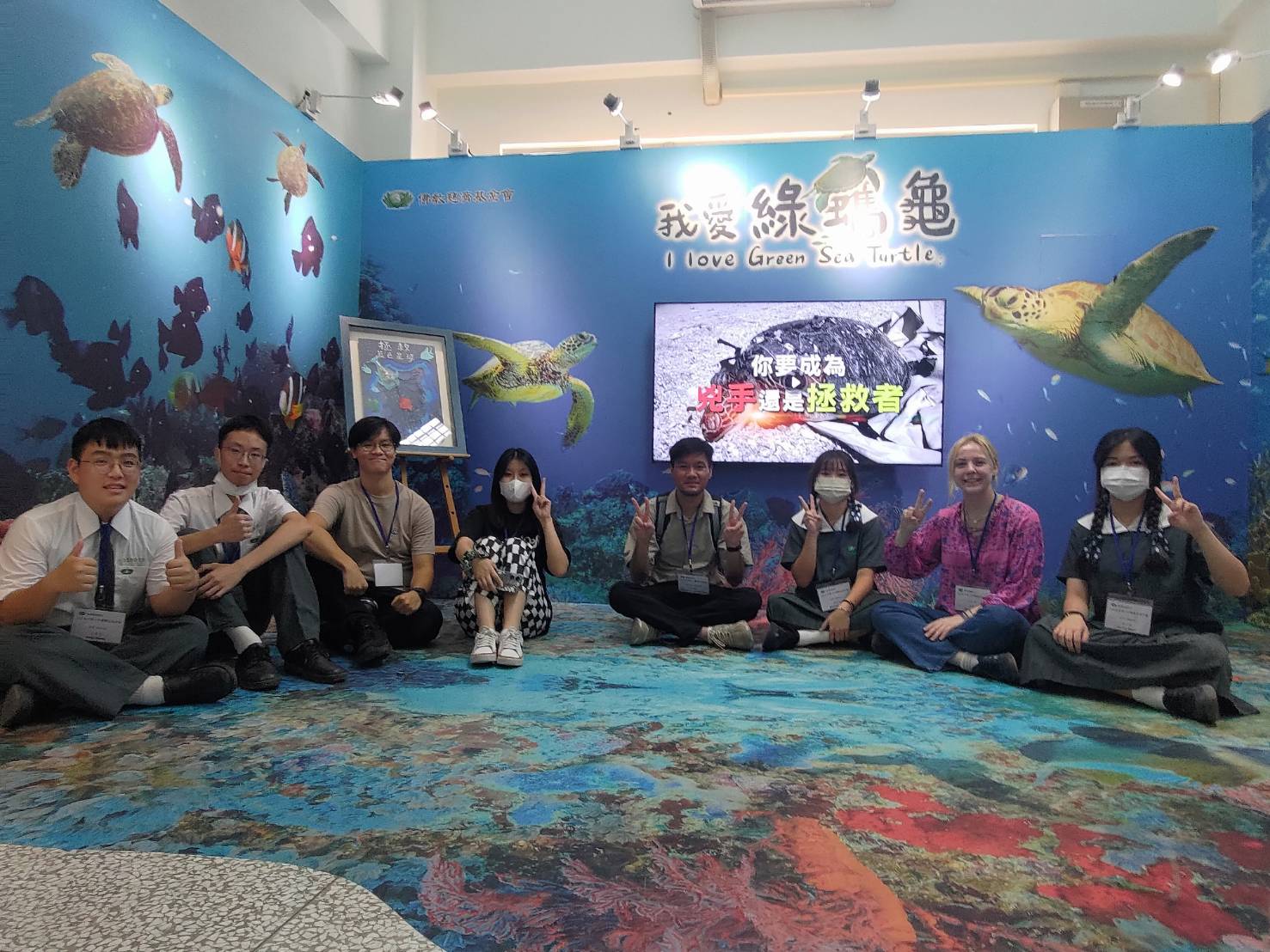 海洋垃圾造成的危害不容小覷,希望大家減塑,還給綠蠵龜一個清淨的家園。