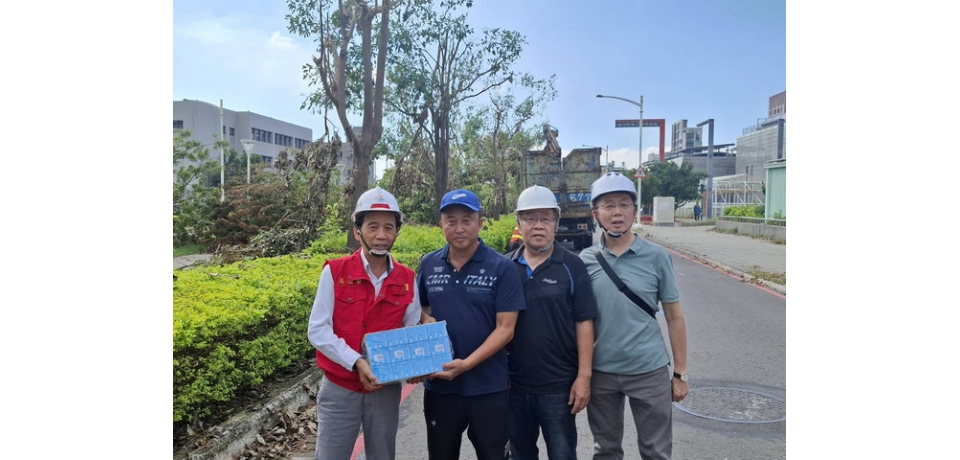 高市府團隊通力合作 迅速完成山陀兒颱風災後鐵路地下化園道樹木扶正及清理