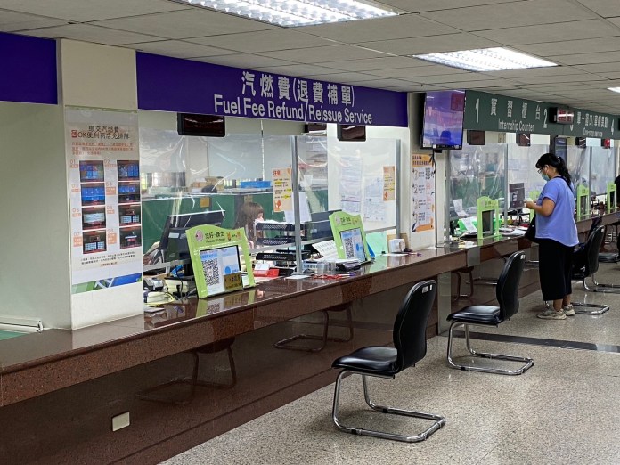 車主注意!桃園監理站:汽機車燃料費補繳期限至10/31止 16 liijkj4