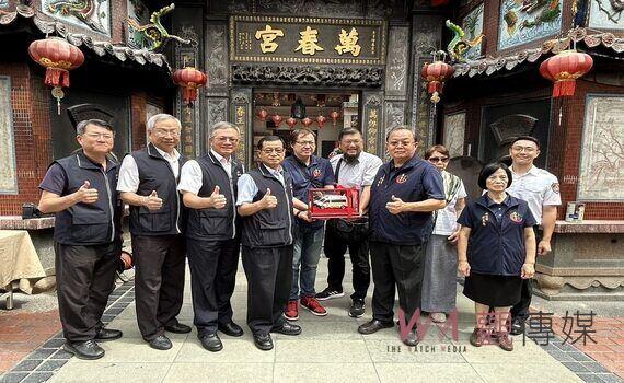 強化急難救援能力 萬春宮捐贈中市消防「萬春八號」救護車