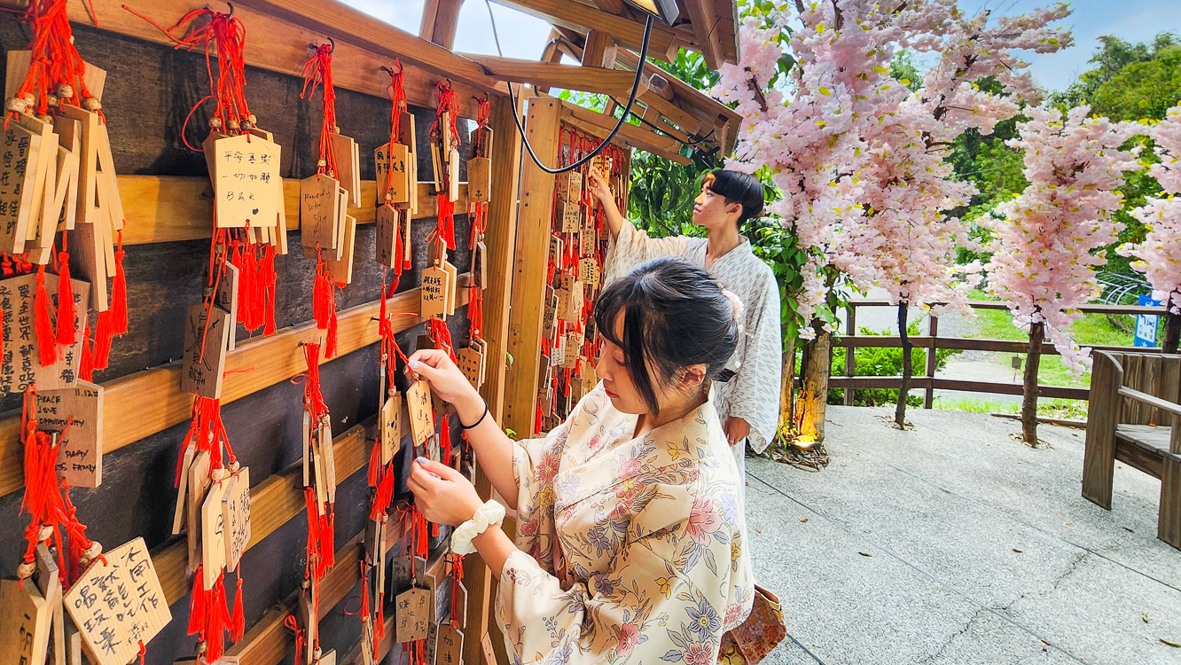 ▲千狐祭要讓遊客感受日本傳統文化的魅力，從視覺到味覺都能體驗到濃厚的日式風情。（圖/記者黃淑貞攝）