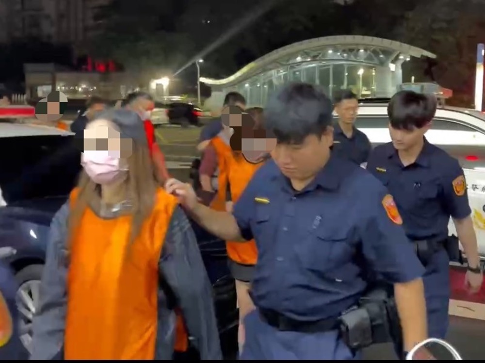美容會館藏春色 高雄警逮5男4女送辦 214 cnews204241008a01