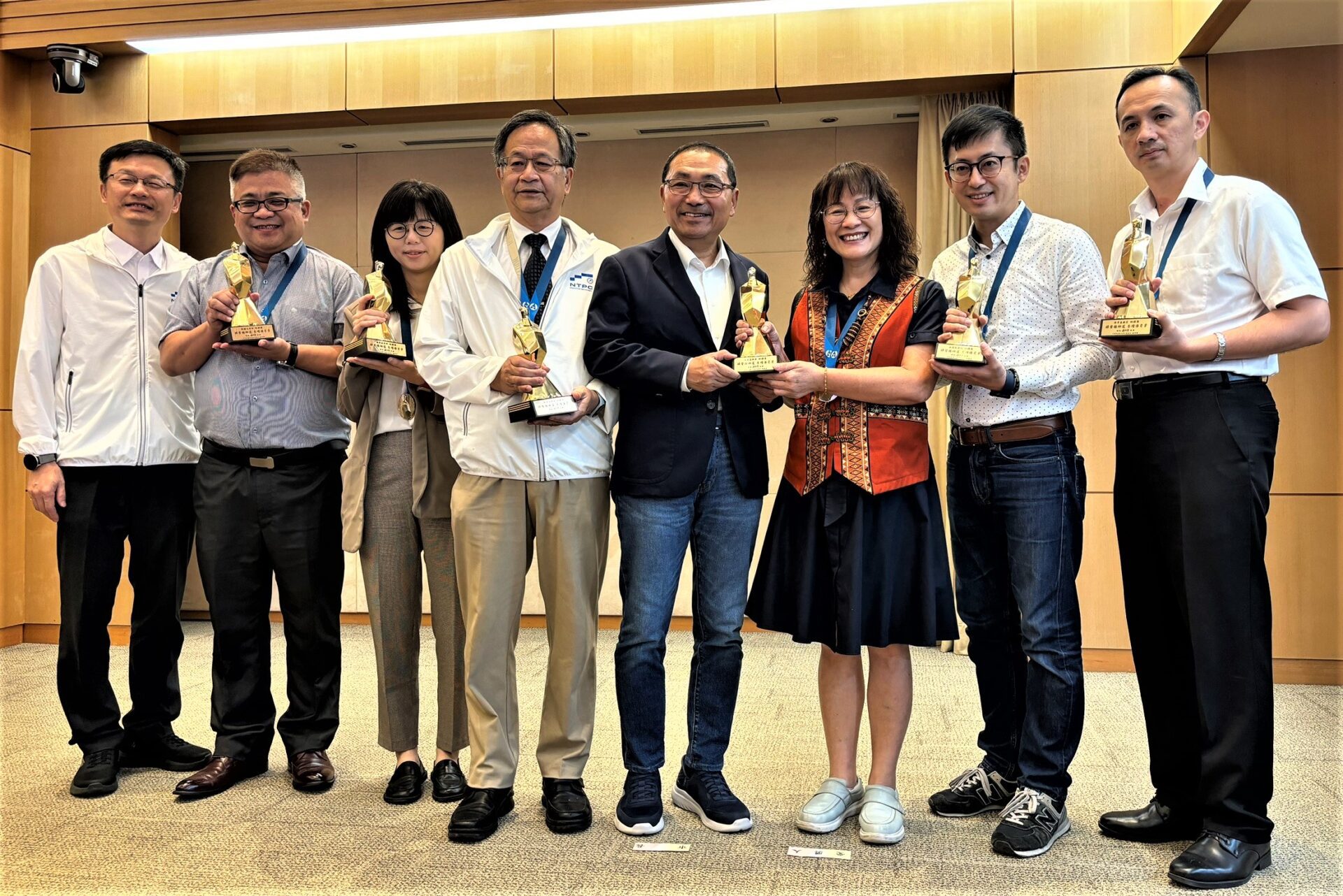 113年教育部師鐸獎　新北六人獲獎　侯友宜感謝他們的熱情奉獻