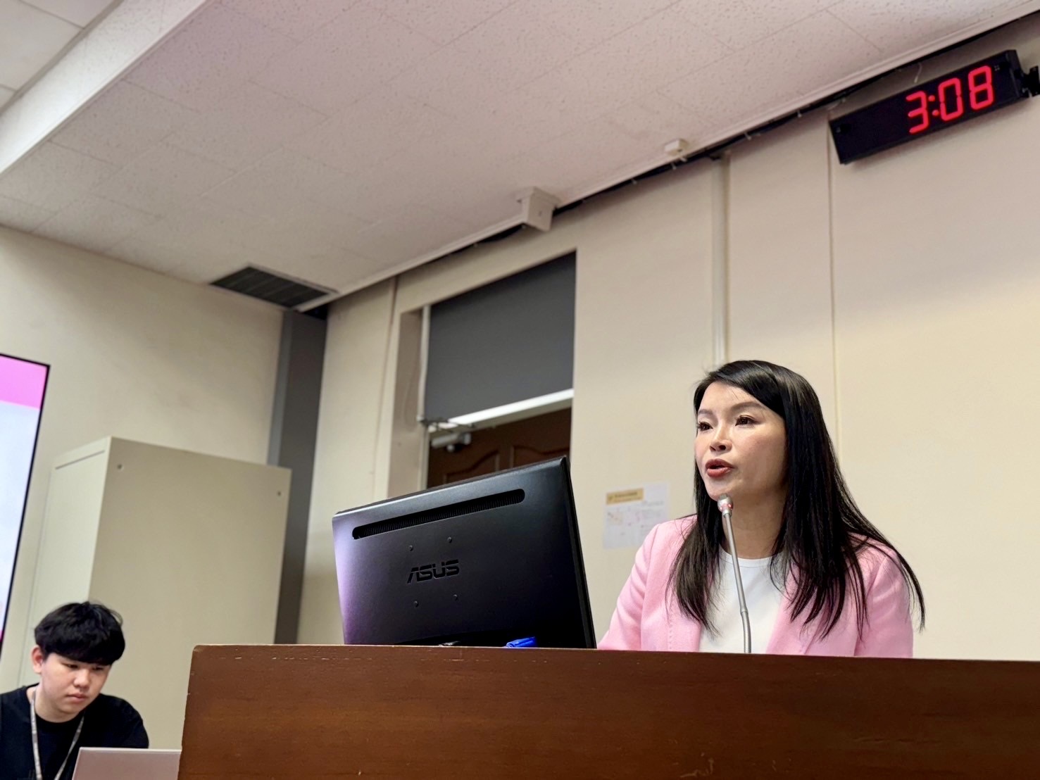 轟農業部未依法提高公糧收購價 張嘉郡:農民不是實驗品 226 轟農業部未依法提高公糧收購價 張嘉郡:農民不是實驗品 225
