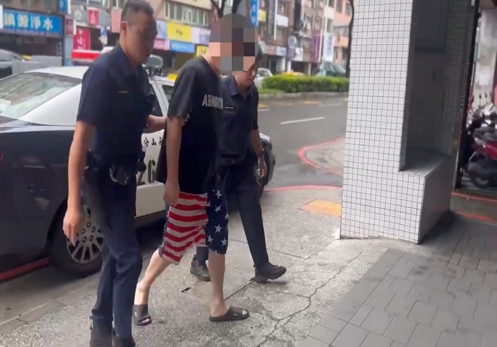 「這麼派喔」 莽男險撞路人不爽被嗆失控攻擊 232 248241009a07
