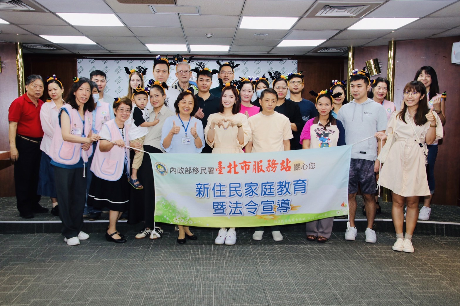 移民署臺北市服務站辦理10月份新住民家庭教育及法令宣導活動,邀請馬來西亞籍演員劉倩妏分享在臺奮鬥故事。