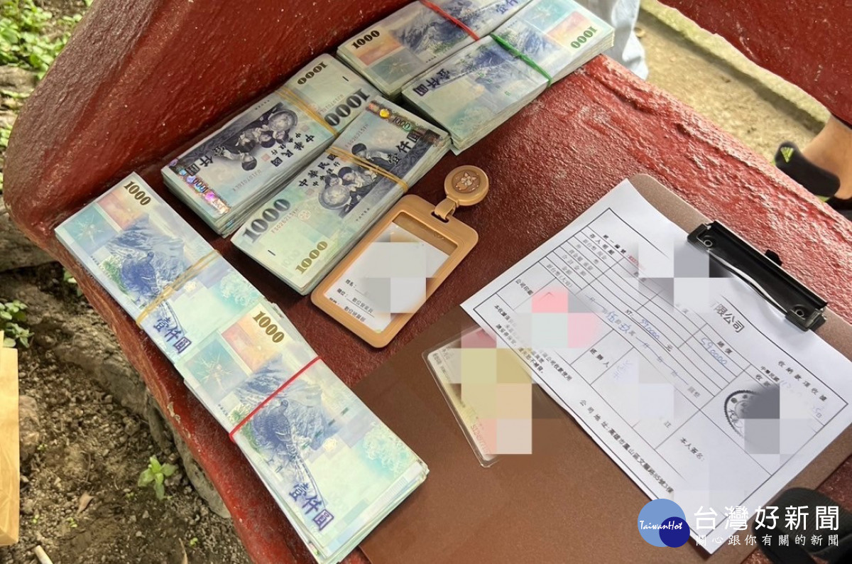 母女連心齊警斷金,和美警逮面交車手攔阻養老金59萬元。圖/彰化縣警局提供