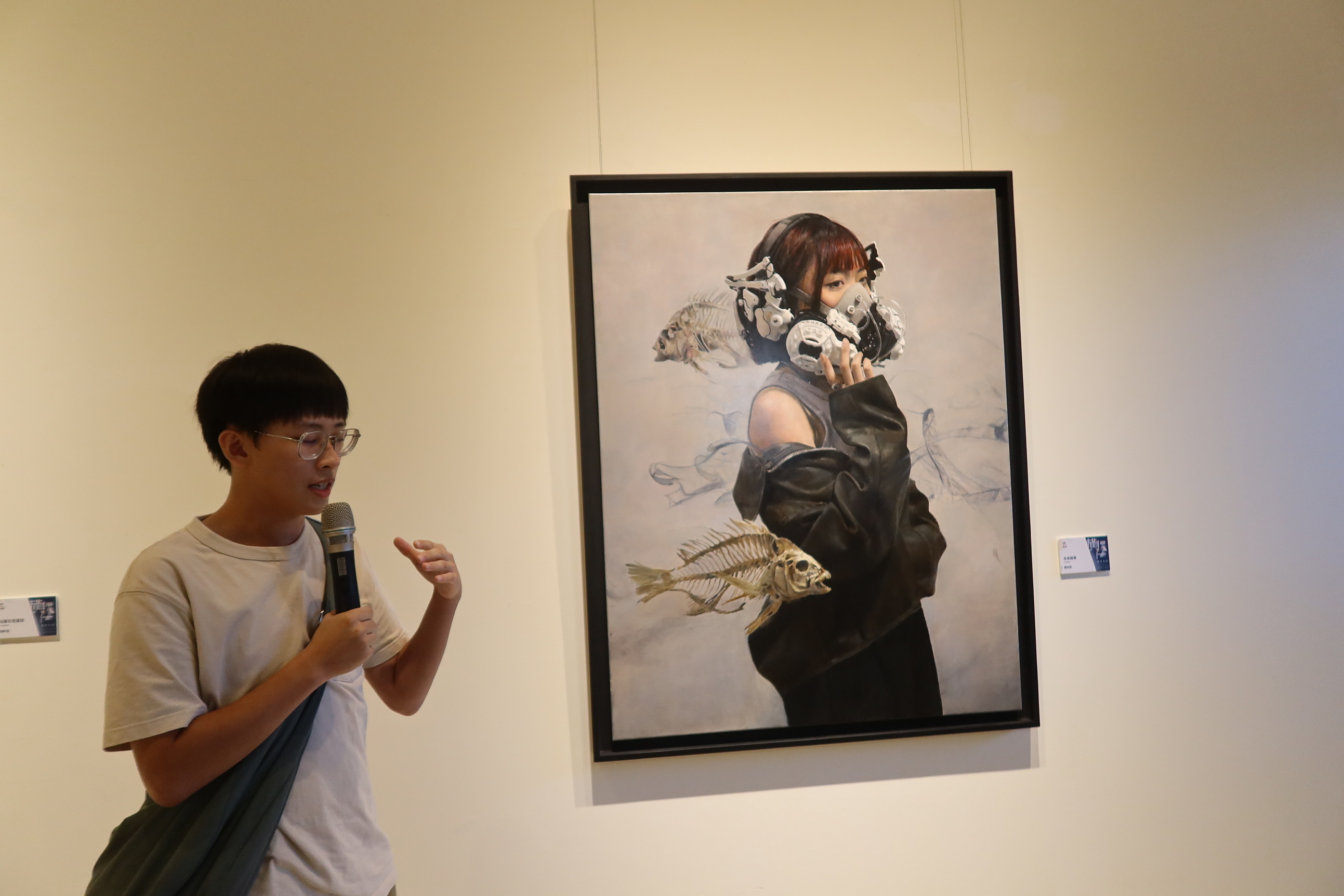 ▲第25屆磺溪美展得獎作品，自即日起至11月3日在彰化縣立美術館展出，磺溪獎由各類別的首獎中選出6名得主。（記者張溎壕攝）