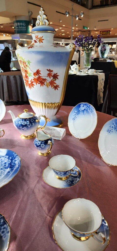 日本百年瓷器品牌Noritake於10月11日在臺北隆重呈現「Noritake瓷繪雅集-山田智嗣 手繪巡迴展」。