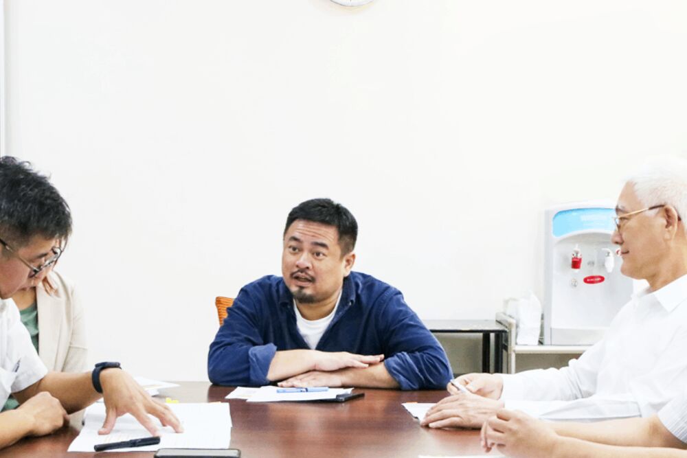 指馬英九逃避「兩國論」 洪申翰批評藍白陣營心虛尷尬 240 照片來源:洪申翰國會辦公室