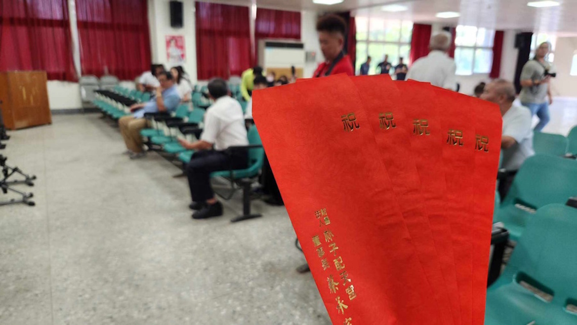 發揚媽祖慈悲為懷的善念 嘉義縣樸仔媽微型利他慈善會提供26位弱勢學生扶助學金