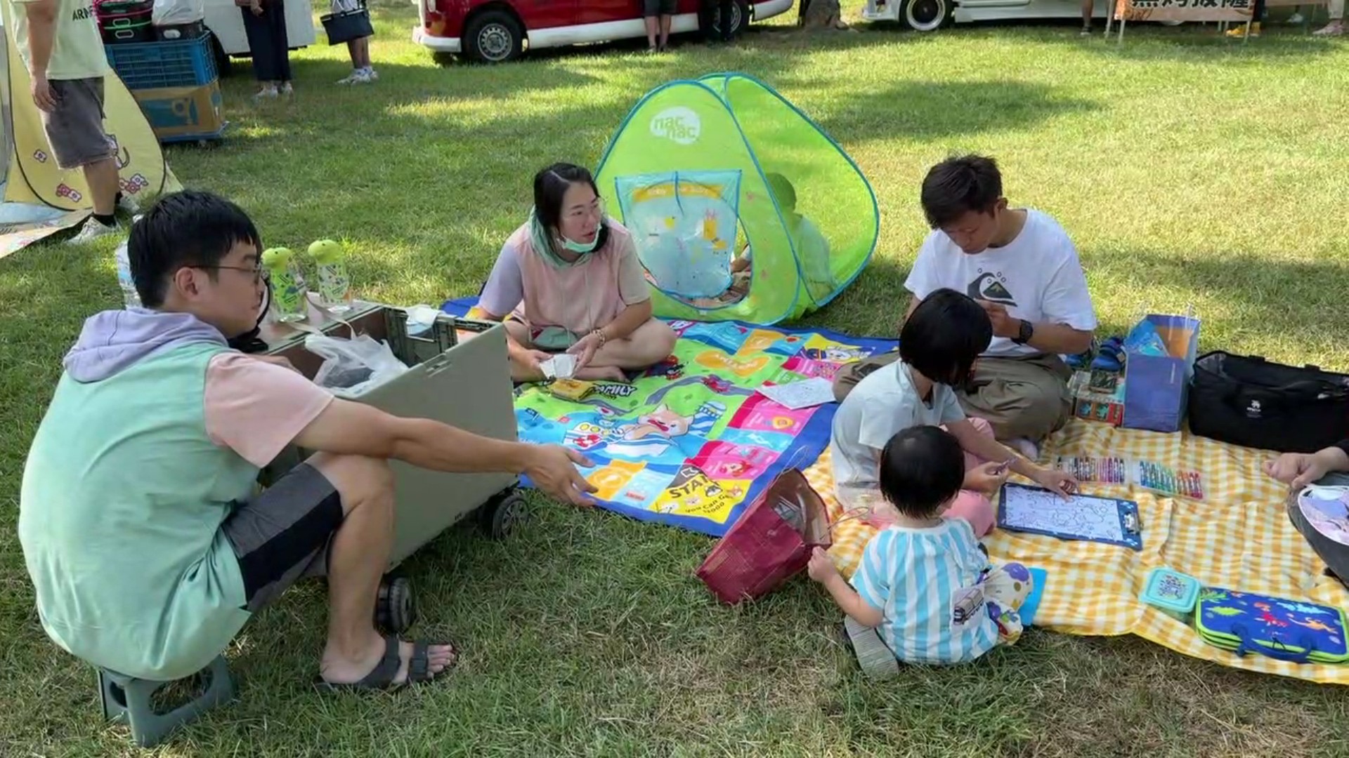▲參山處與彰化市公所攜手舉辦充滿野餐樂趣的「彰化市CAMPING野餐咖啡趴」，吸引了逾千民眾攜家帶眷。（記者張溎壕攝）