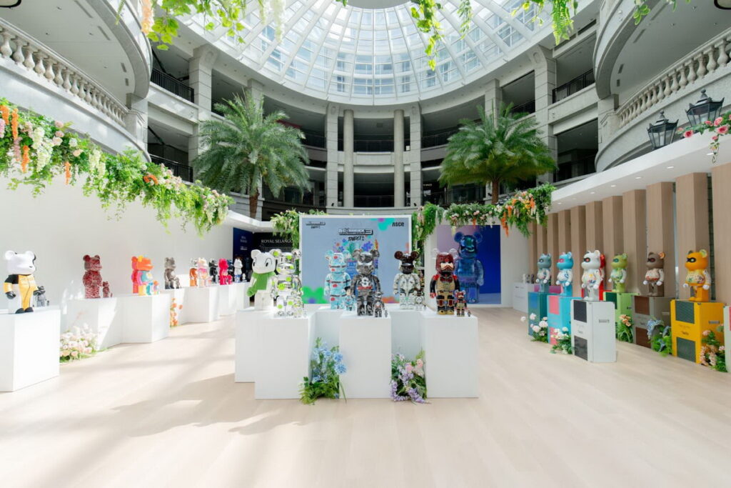 《BE@RBRICK世界巡展3──台北站》首度公開王陽明與其品牌《Empire Motor Club》、婁峻碩的同名設計單位《SHOUMETHEMONEYXX》,以及周湯豪的創意公司《WISH YOU A GOOD LIFE》等限定聯名設計款。