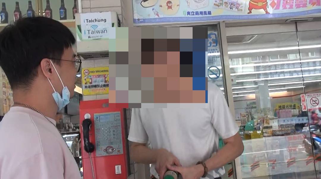 ▲圖說:員警於豐原區超商埋伏,逮捕在超商廁所進行毒品交易的張姓和黃姓犯嫌 (圖/台中市政府 提供)