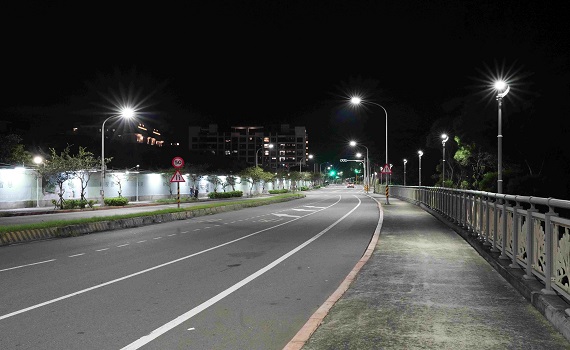 新北25.6萬盞LED路燈換裝完成　年省電費2320萬元