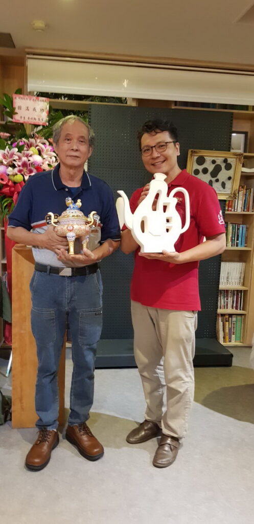 李松萬與魏銘儀老師合照