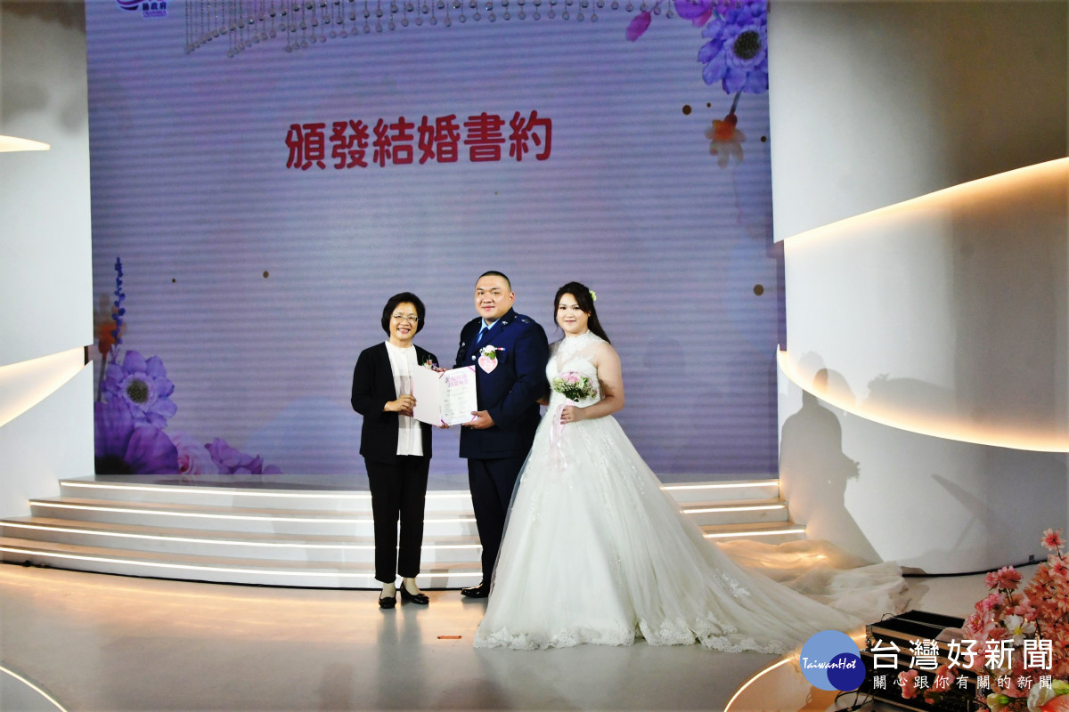 2024彰化縣聯合婚禮,30對新人快樂成家。圖/彰化縣政府提供