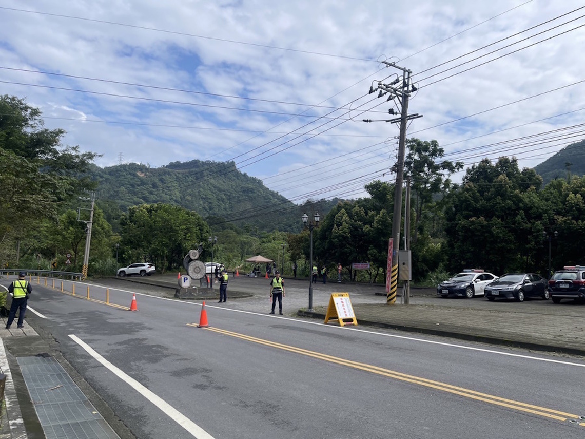 嘉義縣番路鄉台3線機車失控打滑自摔 中埔分局警方呼籲行車安全