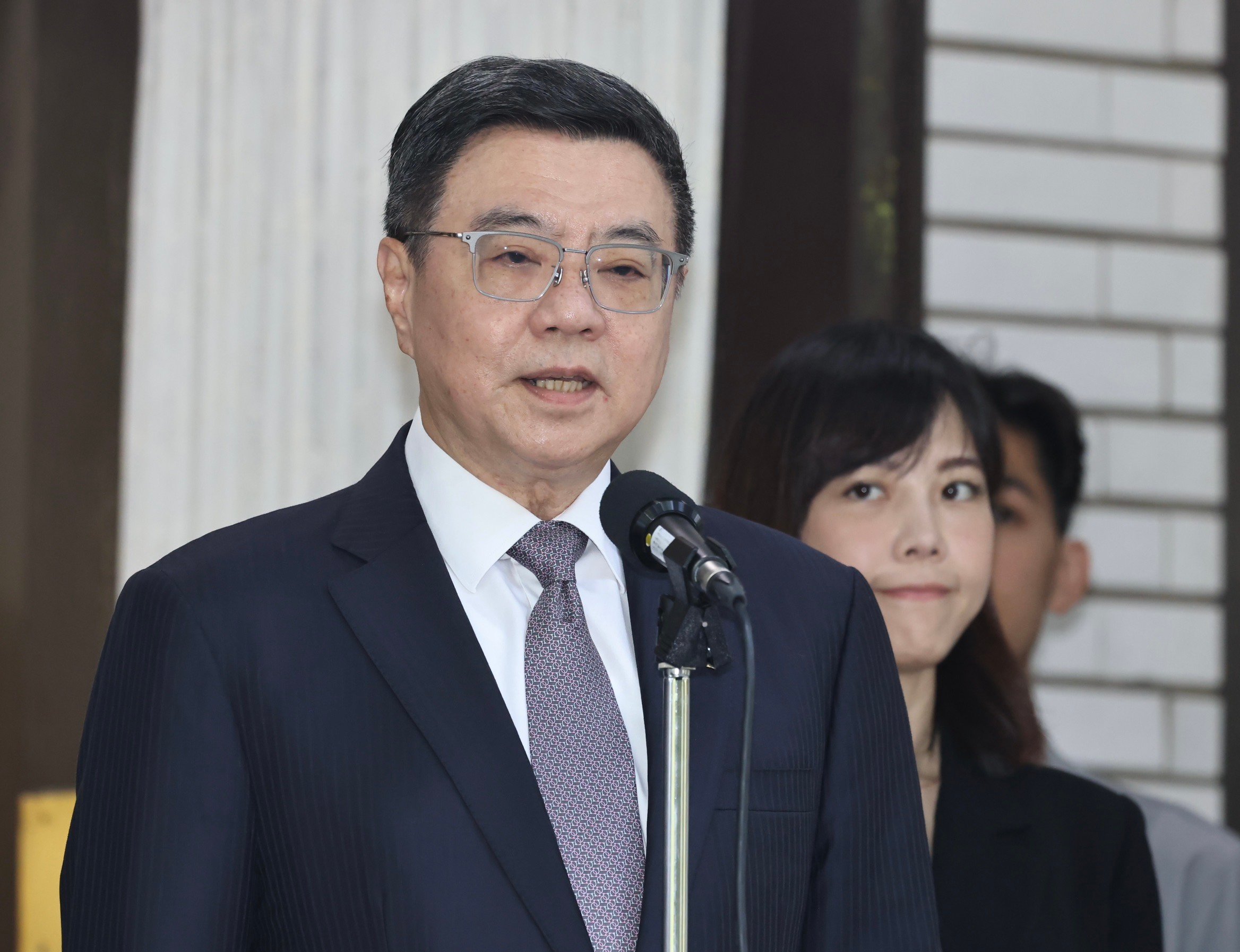 總統賴清德擬派前副總統陳建仁任APEC領袖代表,但因中國打壓遭拒,行政院長卓榮泰對此表示惋惜。林啟弘攝