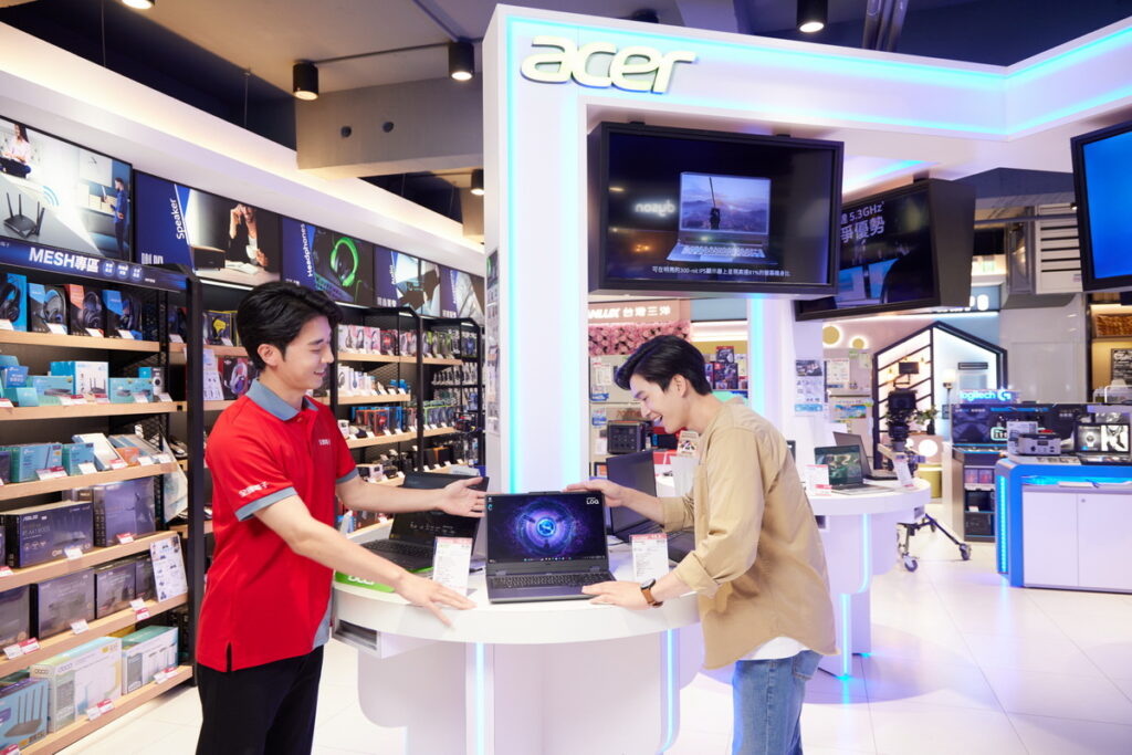 全國電子週年慶好康優惠第二波，10/15-10/22四大家電滿5000送500，+1元iPhone 16帶回家，買電腦享超值好禮四重奏，筆電延長保固優惠價只要999元，讓你買的放心用的安心