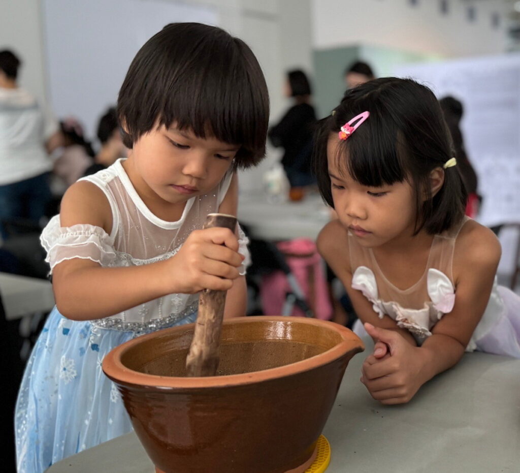 鄧雯馨「我們與茶的時間」