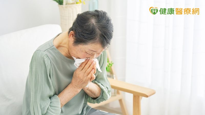 強忍20年鼻塞「聞不到味道」 手術加生物製劑大幅改善生活品質