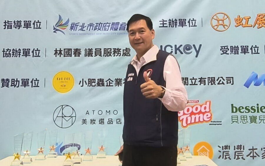 圖/新北市議員林國春強調,政府單位應該是要協助當地住戶解決問題,在板橋如此熱鬧喧囂的精華地帶,卻仍然發生此狀況,請政府拿出魄力解決。(林國春臉書)