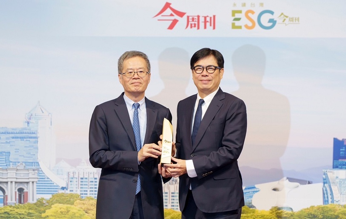 奪「最佳首長信任獎」六大獎 陳其邁:信任是施政基礎、持續打造世代共融城市