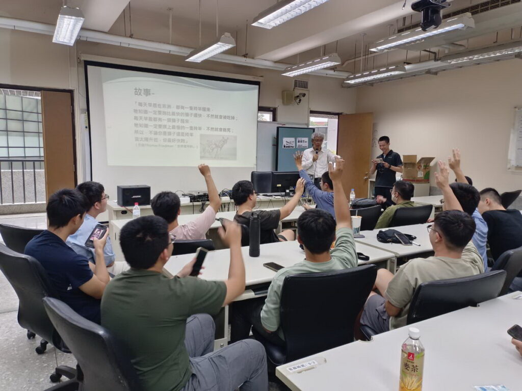 南都汽車特派蘇俊才副理介紹Skill Build產學合作計畫