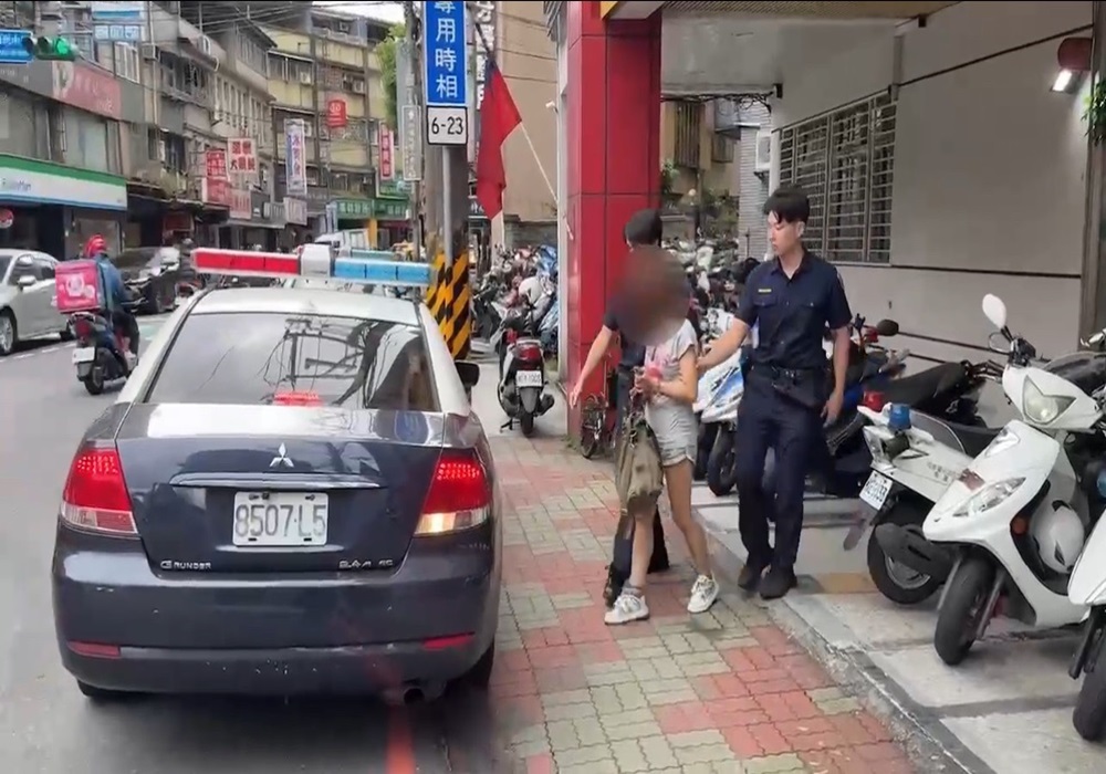 女通緝超大膽違停 中和警查獲安毒喪屍煙彈 213 248241016a05
