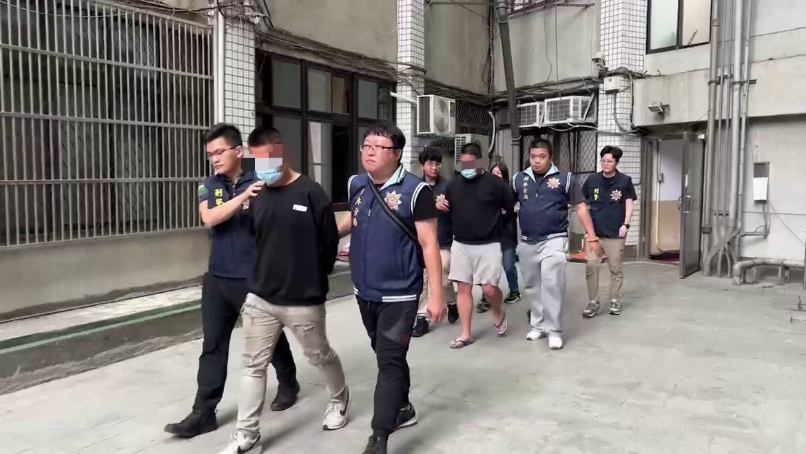 樹林警逮販毒集團三嫌。(記者徐煜勝翻攝)