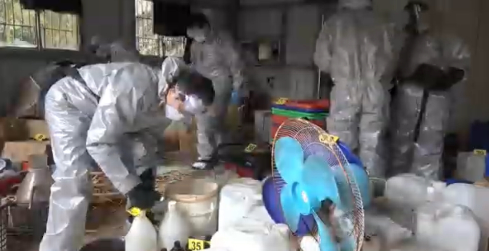 警方現場檢驗採證。(記者徐煜勝翻攝)