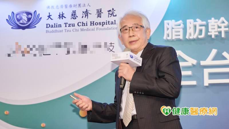 呂紹睿醫師為退化性膝關節炎病患進行「關節鏡軟骨再生促進手術」(ACRFP)加上「自體脂肪幹細胞治療」,治療結果刷新軟骨再生率,達到88%!
